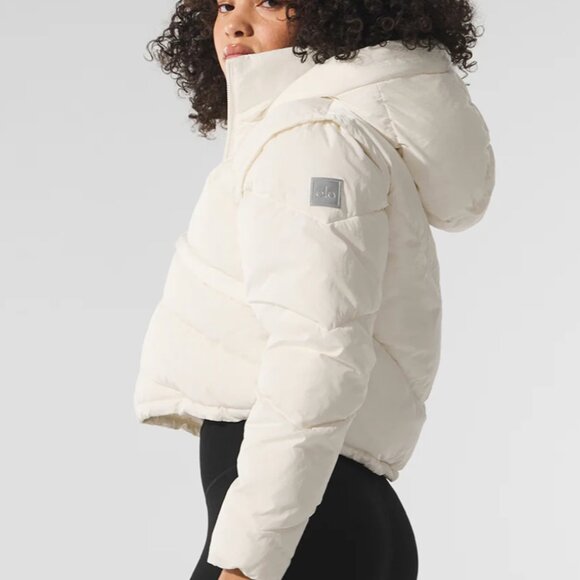 Alo Yoga Puffer - Picture 3 of 8